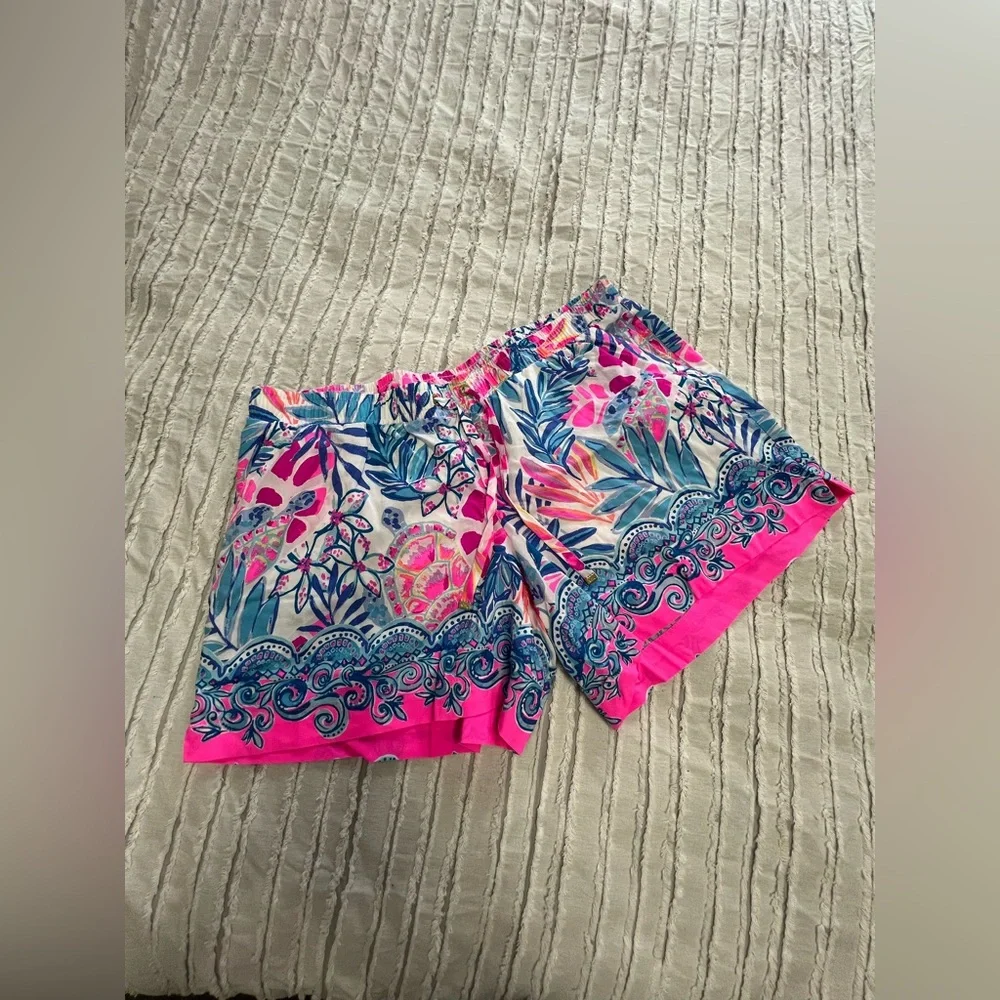 Lilly Pulitzer Shorts - Picture 2 of 8